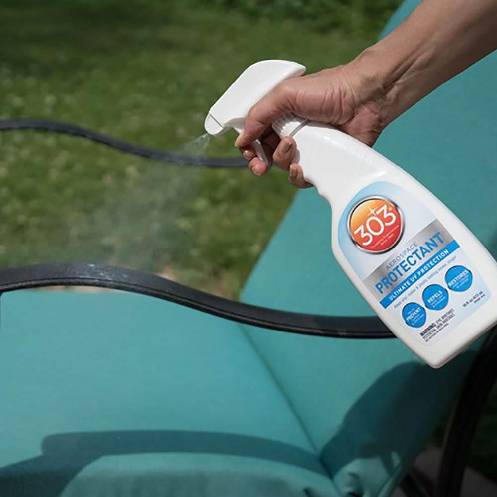 303 Matte Finish UV Blocker Fiberglass Aerospace Protectant Spray, 32