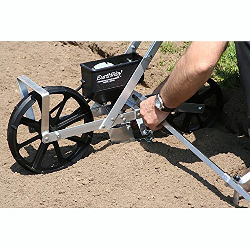 Earthway precision garden seeder adaptable seed and fertilizer spreader 