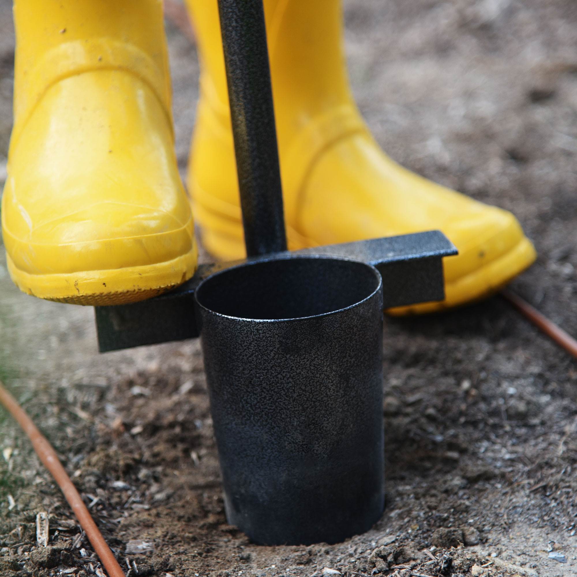 Yard Butler IBPL6 Heavy Duty Steel Long Handled Bulb