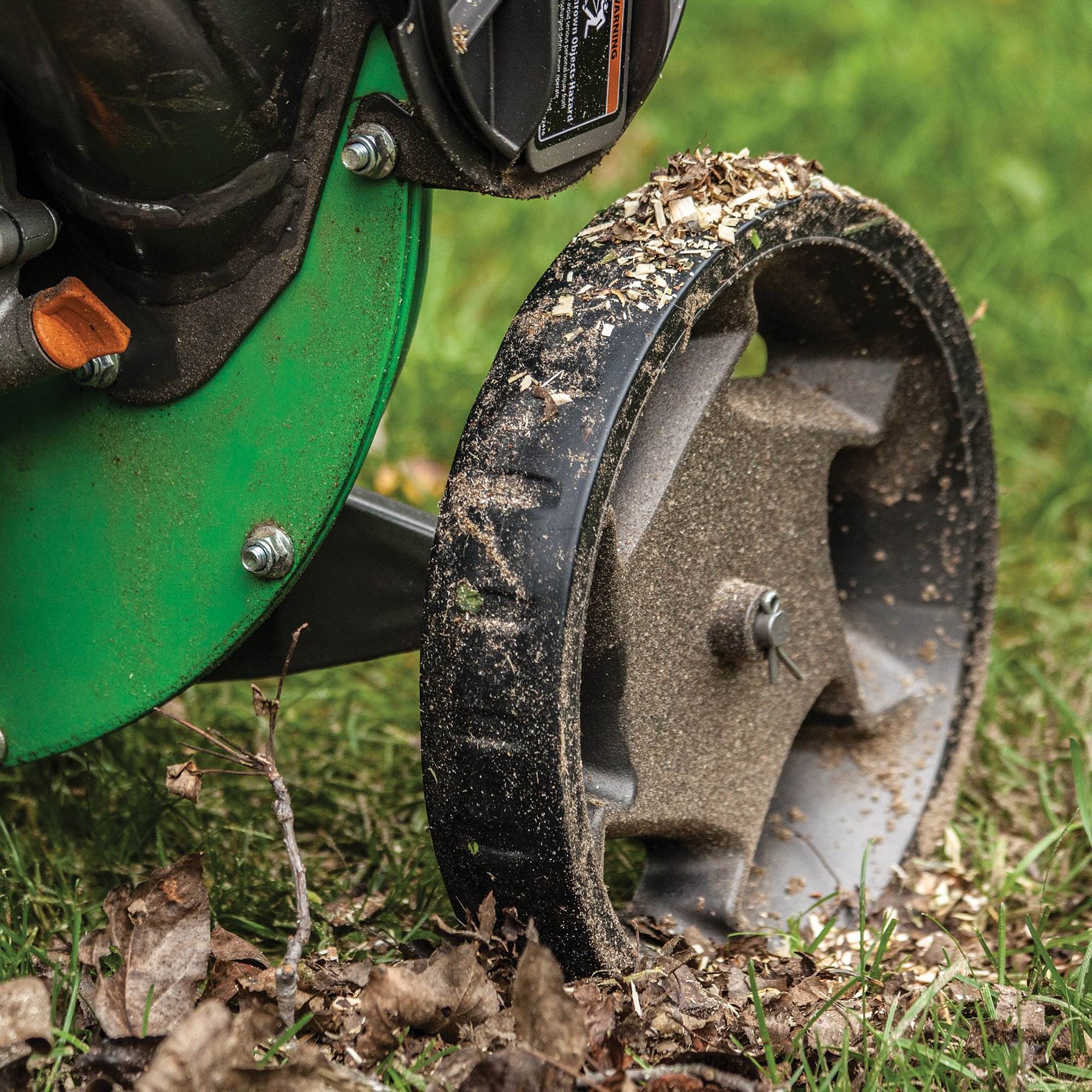 Earthquake Tazz Chipper Shredders Compact Wood Chipper w/ Mulch Bag