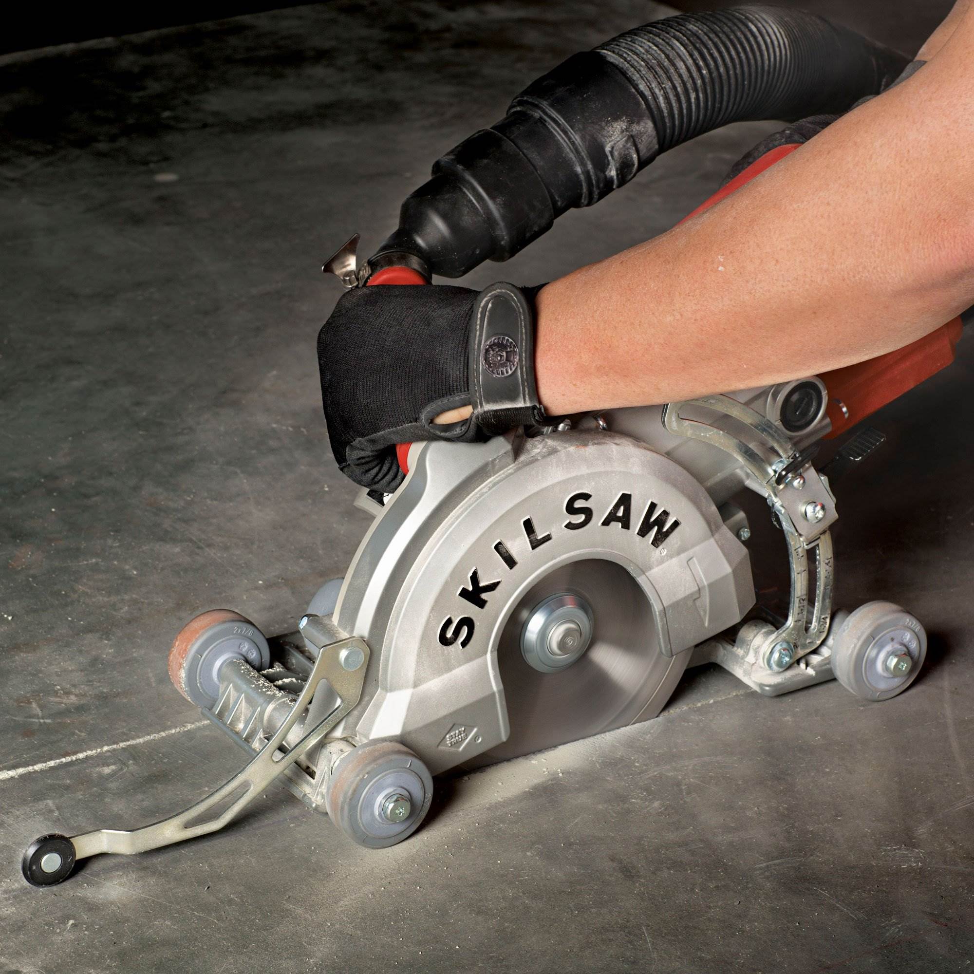 Skilsaw SPT7900 Medusaw 7 Inch 15 Amp Aluminum Worm Drive Saw for