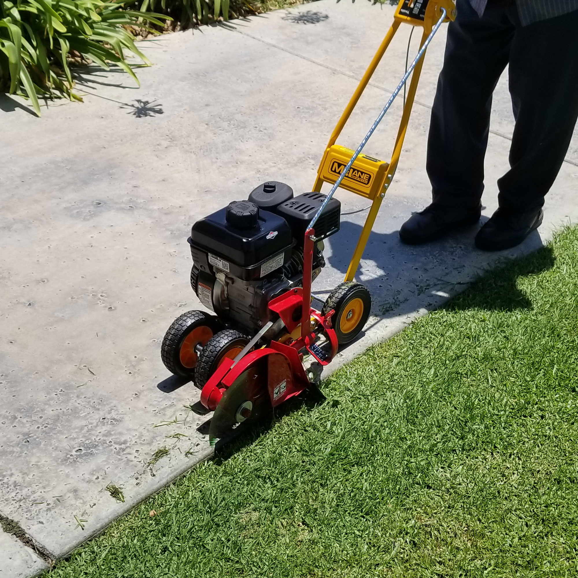 McLane 1014.75GT7 9 Inch Gas Walk Behind Lawn Edger, 5.50 Gross