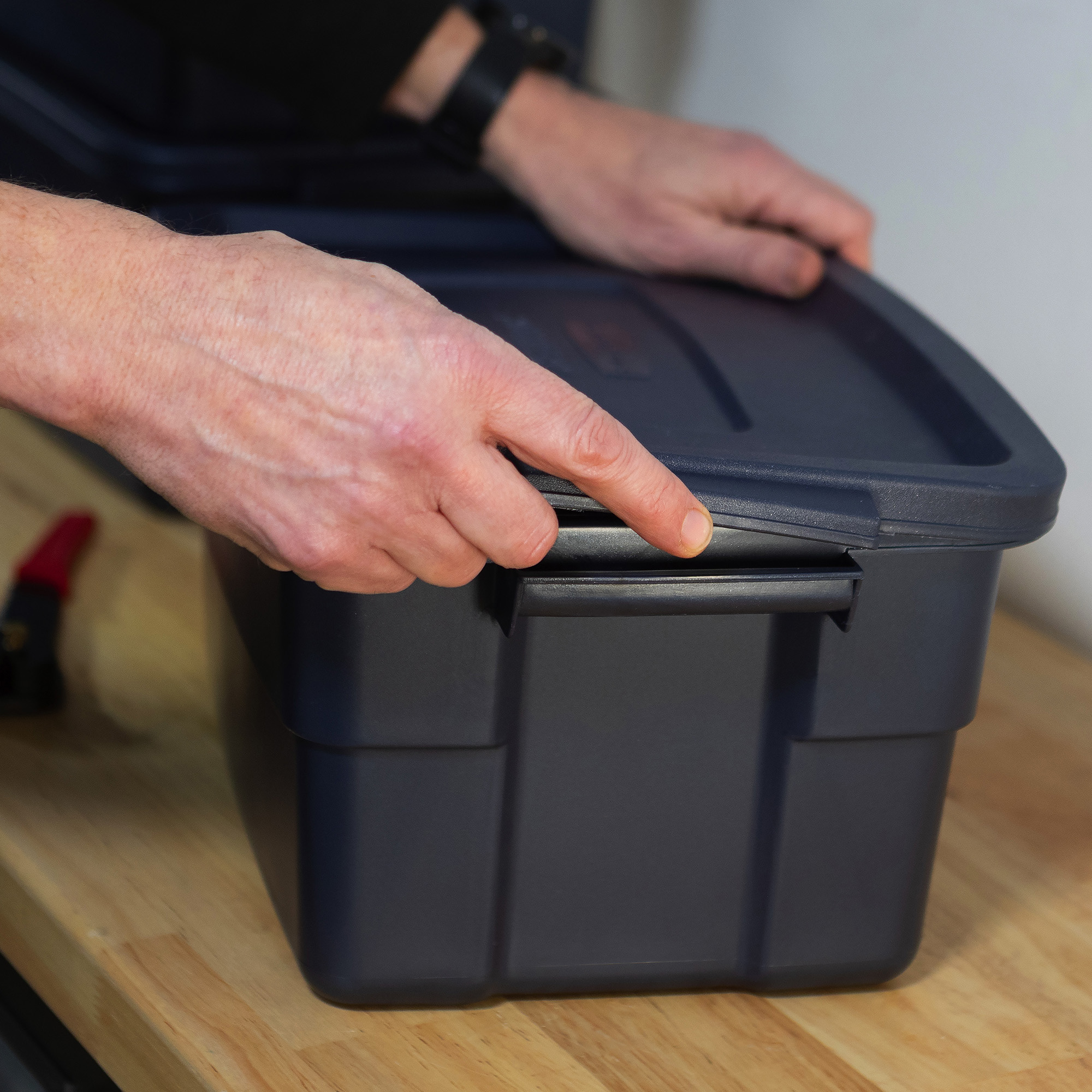 Rubbermaid Roughneck 3 Gallon Rugged Storage Tote Container Blue 6