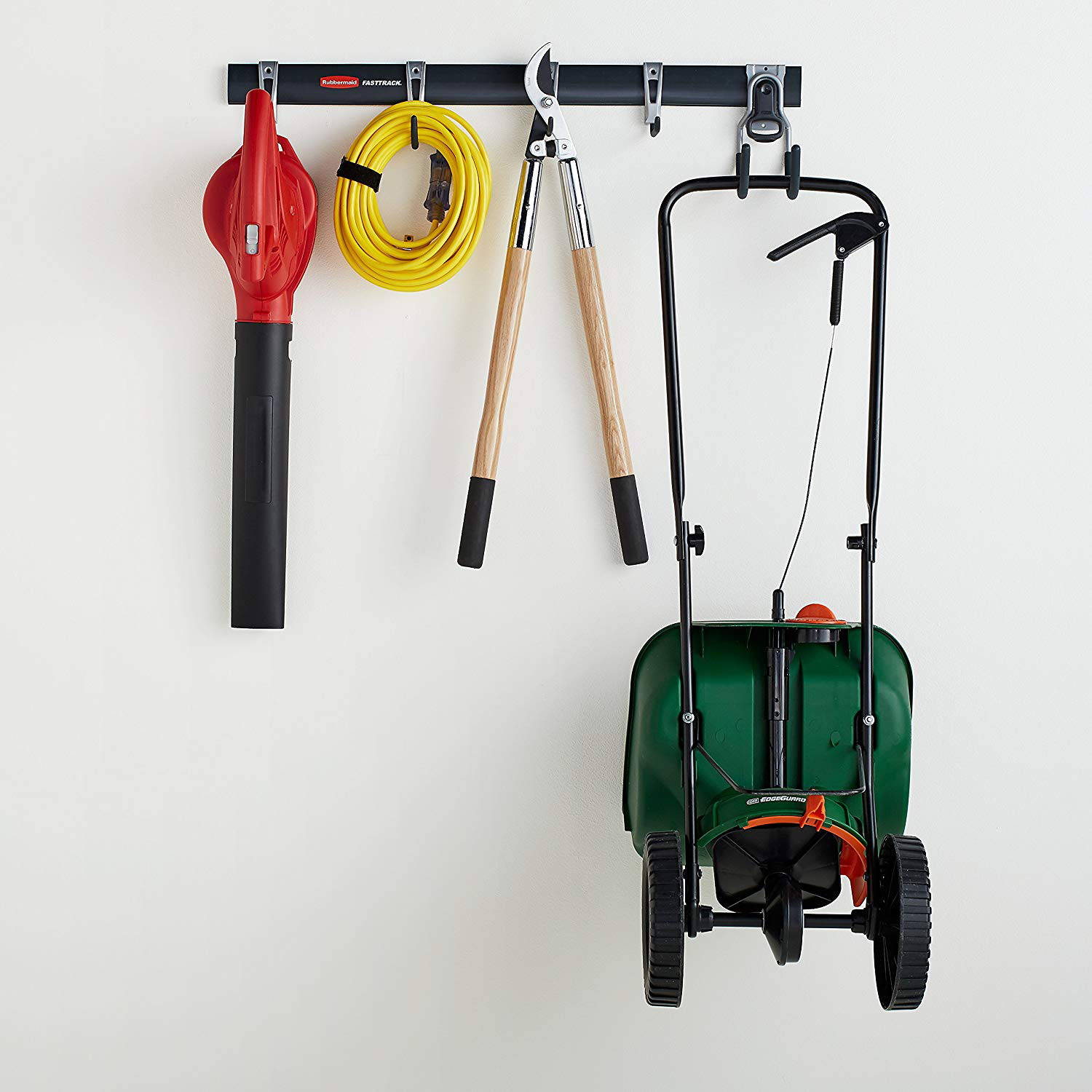 Rubbermaid FastTrack Garage 6 Piece Rail and Hook Kit Storage System (3