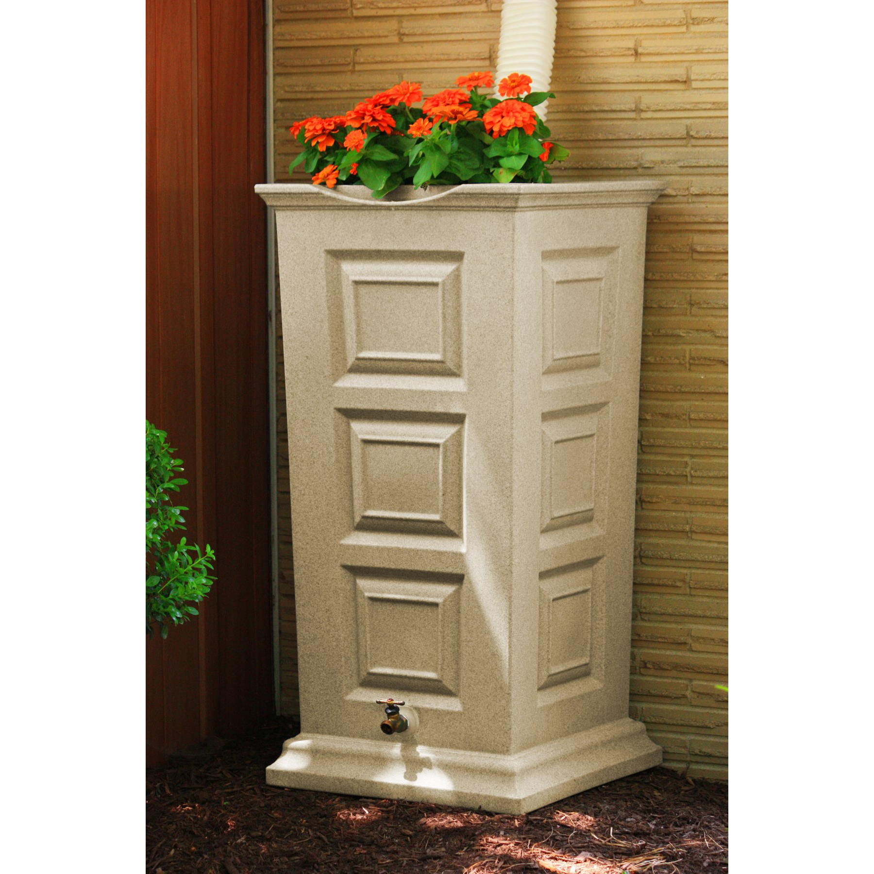Good Ideas Savannah 55 Gallon Flat Back Rain Barrel