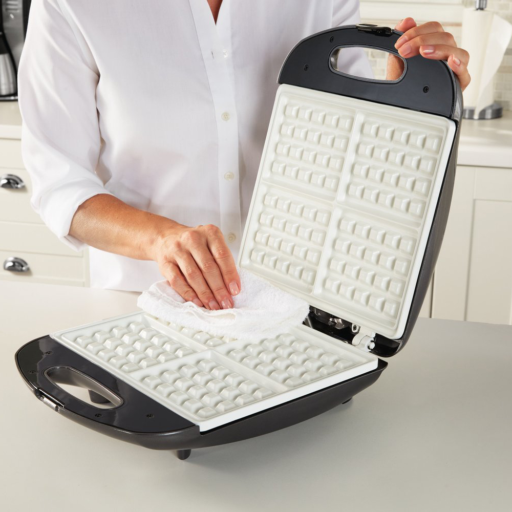 Oster Innovative Non Stick Olive Oil Infused Ceramic Large 4 Slice