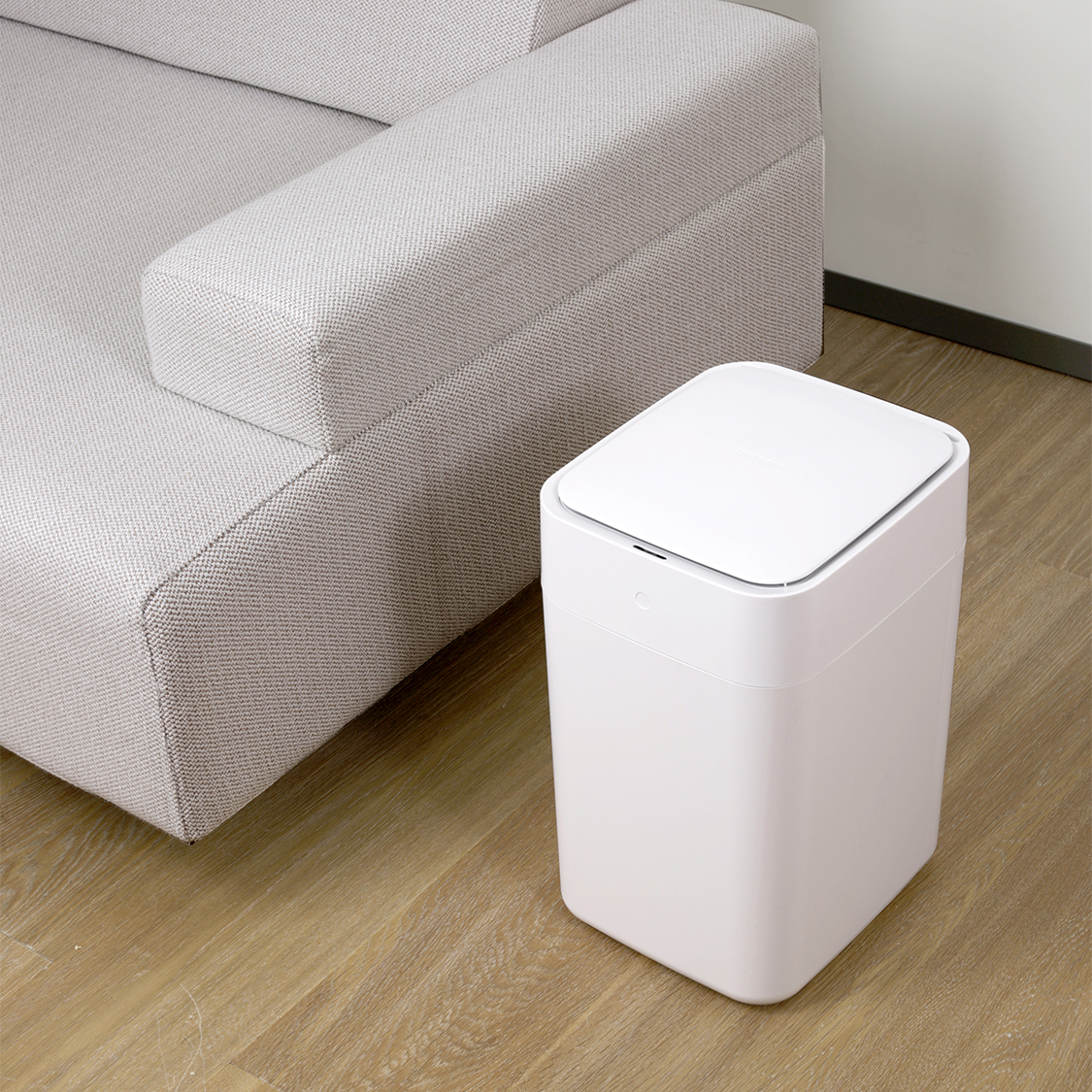 trash can self sealing