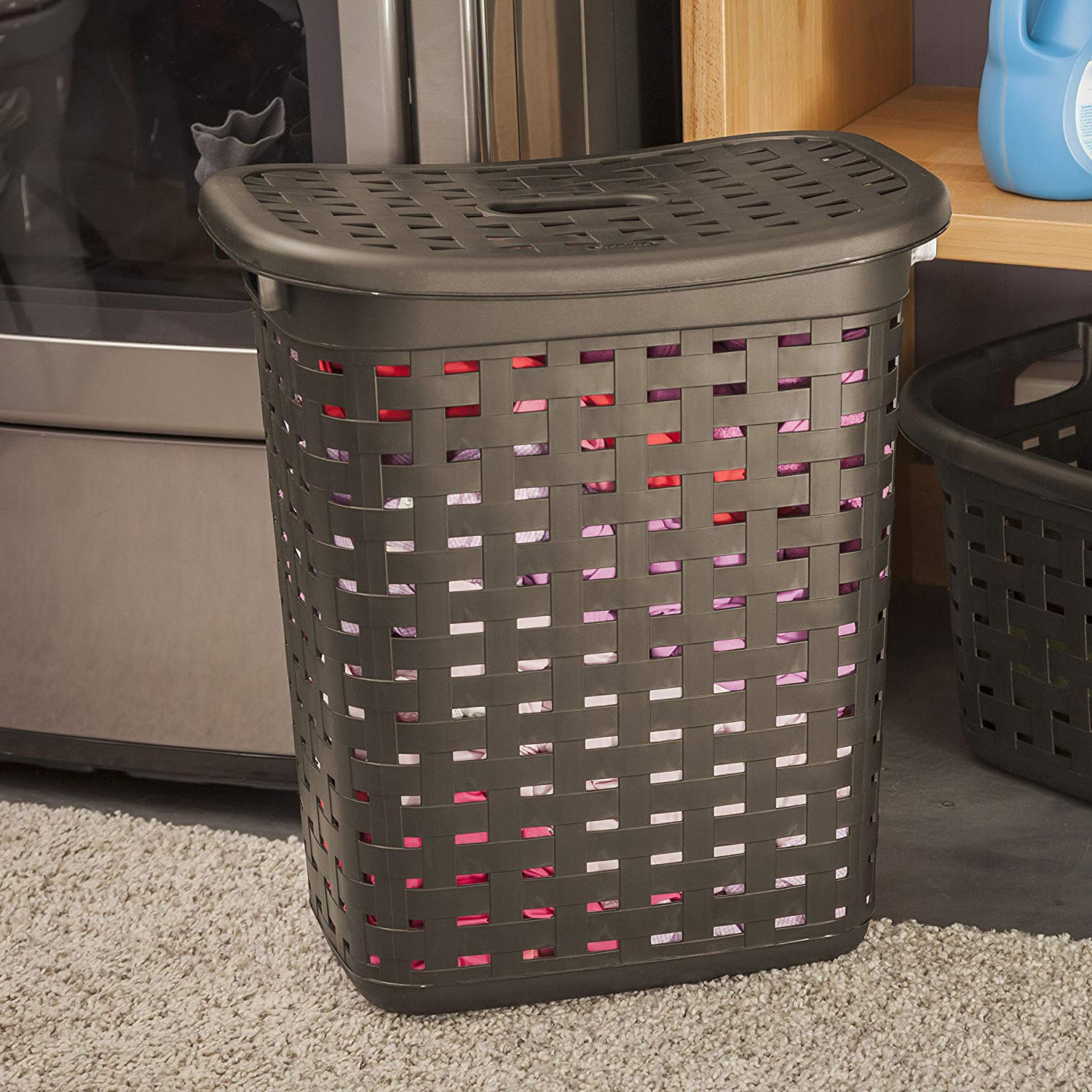 Sterilite Plastic Wicker Weave Dirty Clothes Laundry Hamper Bin and Lid