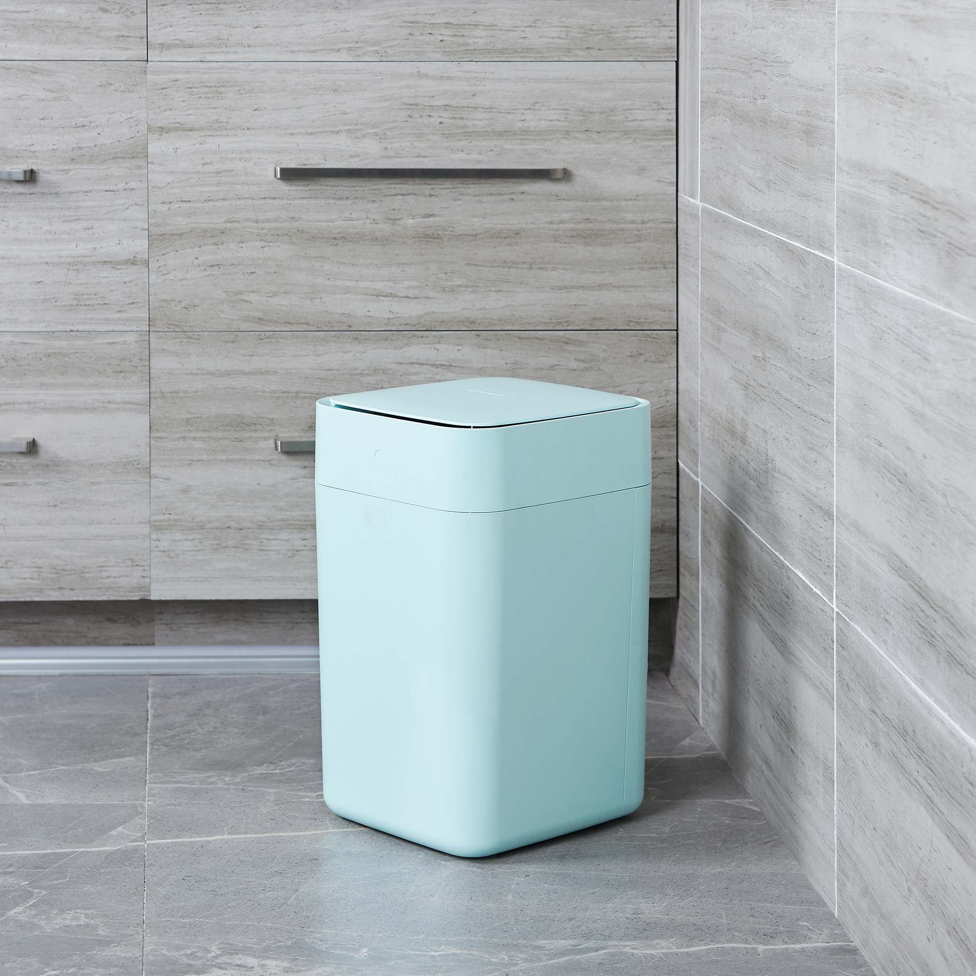 trash can self sealing