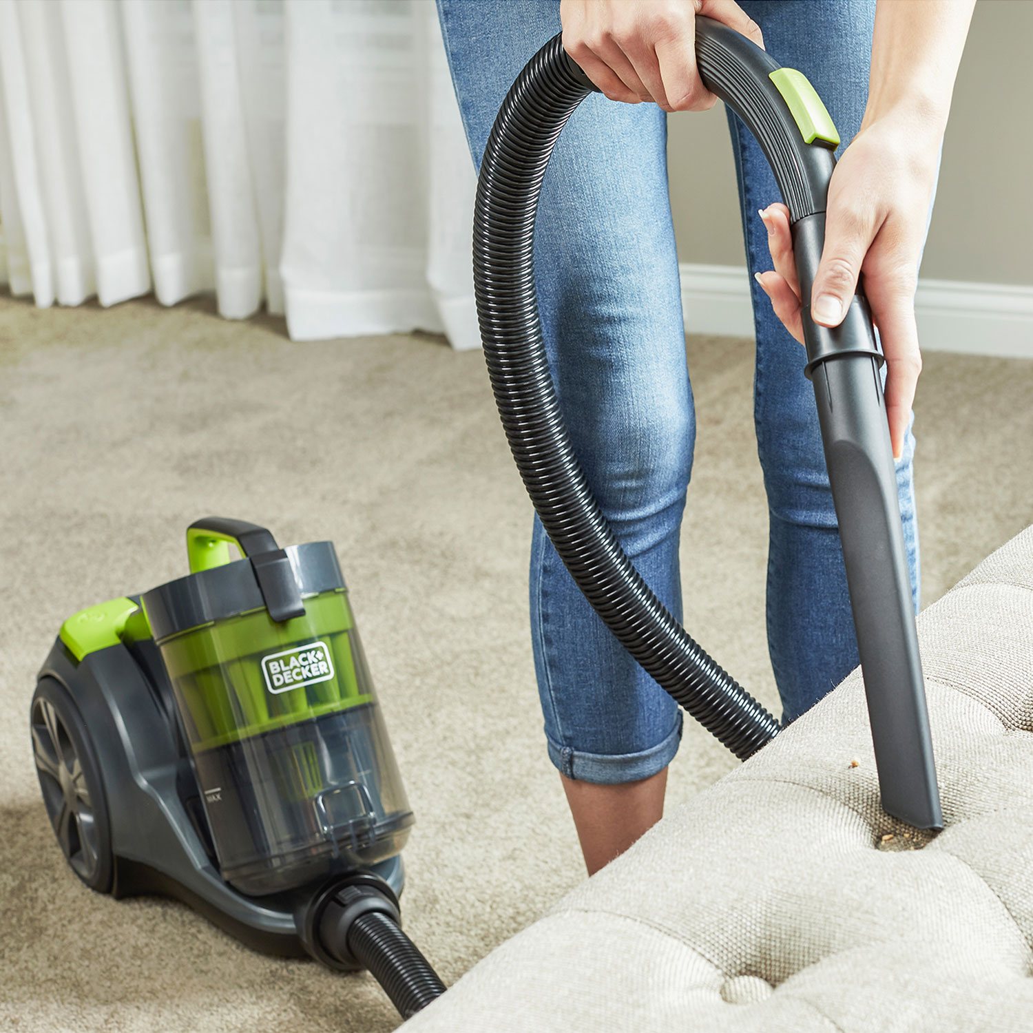 Black and Decker 1200A Bagless Canister Vacuum Cleaner w/ HEPA Filter