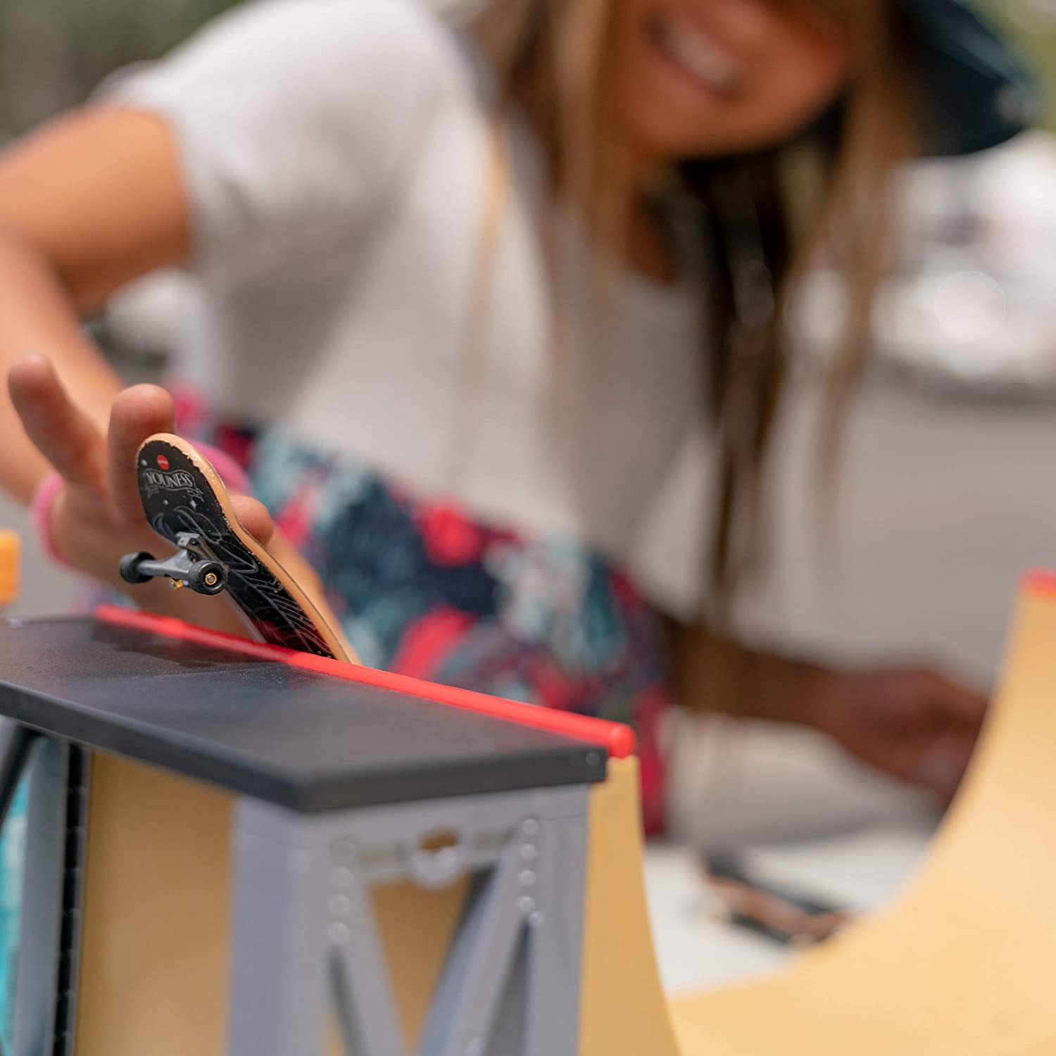 mini skateboard half pipe