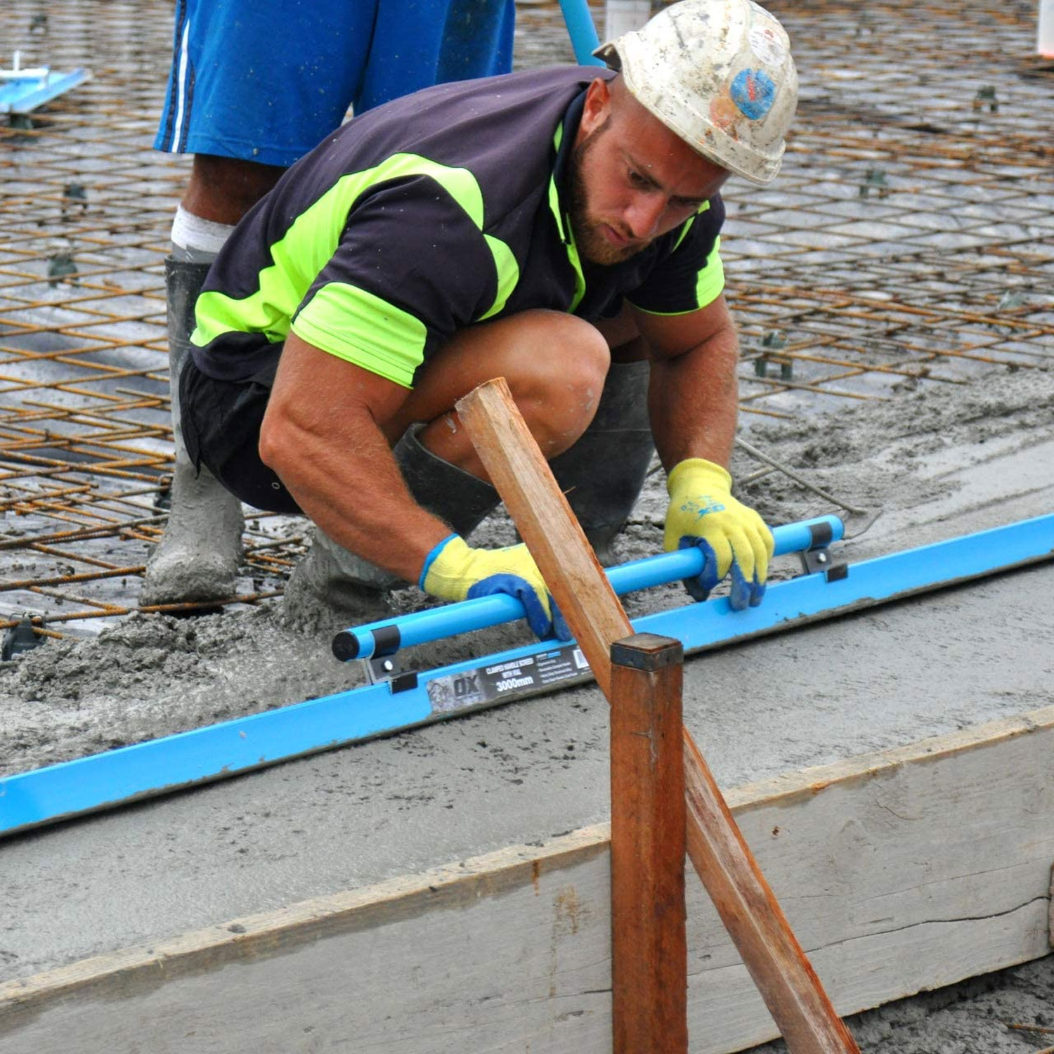 OX Tools 144 Inch Portable Pro Concrete Screed/Darby with Leveling Vial