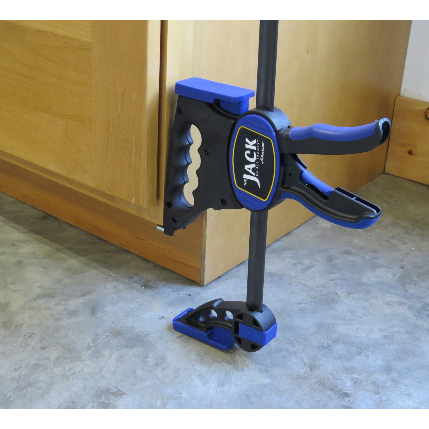 FastCap The Jack Multipurpose Wood Clamp Tool and Cabinet Floor Jack