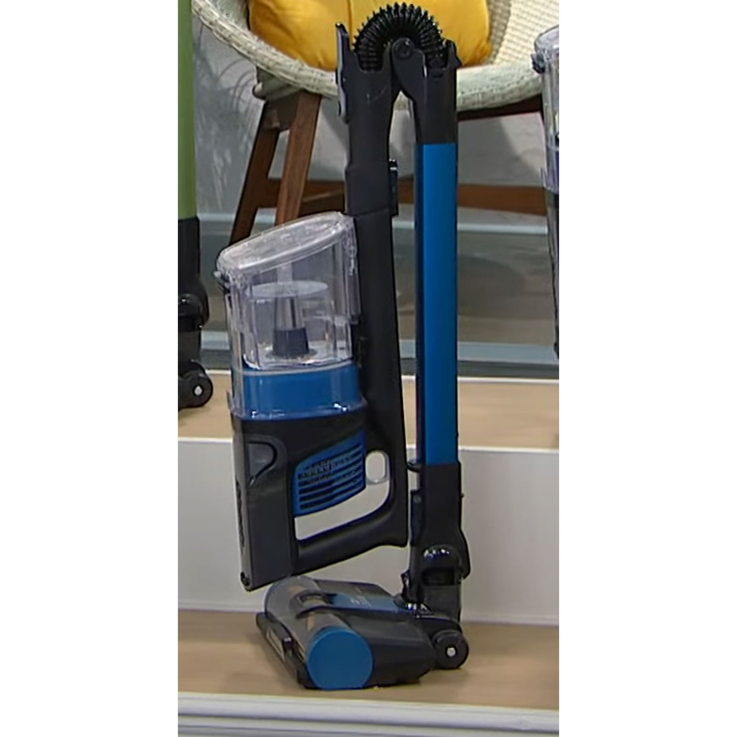 Shark Rocket Pet Pro Cordless Vacuum w/Brushroll, Plasma Blue
