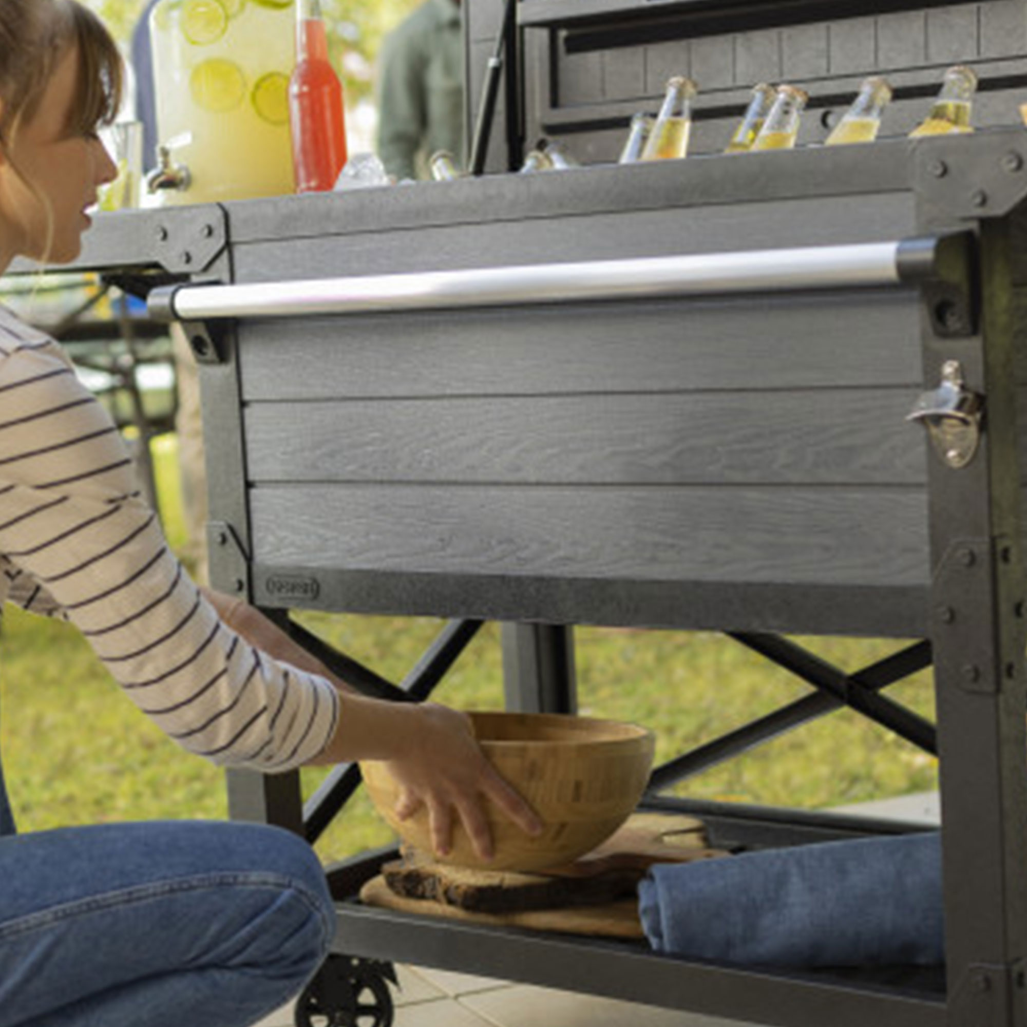 Keter Outdoor Patio Cooler Chest, 89.8 Qt Beverage Bar Cart w 