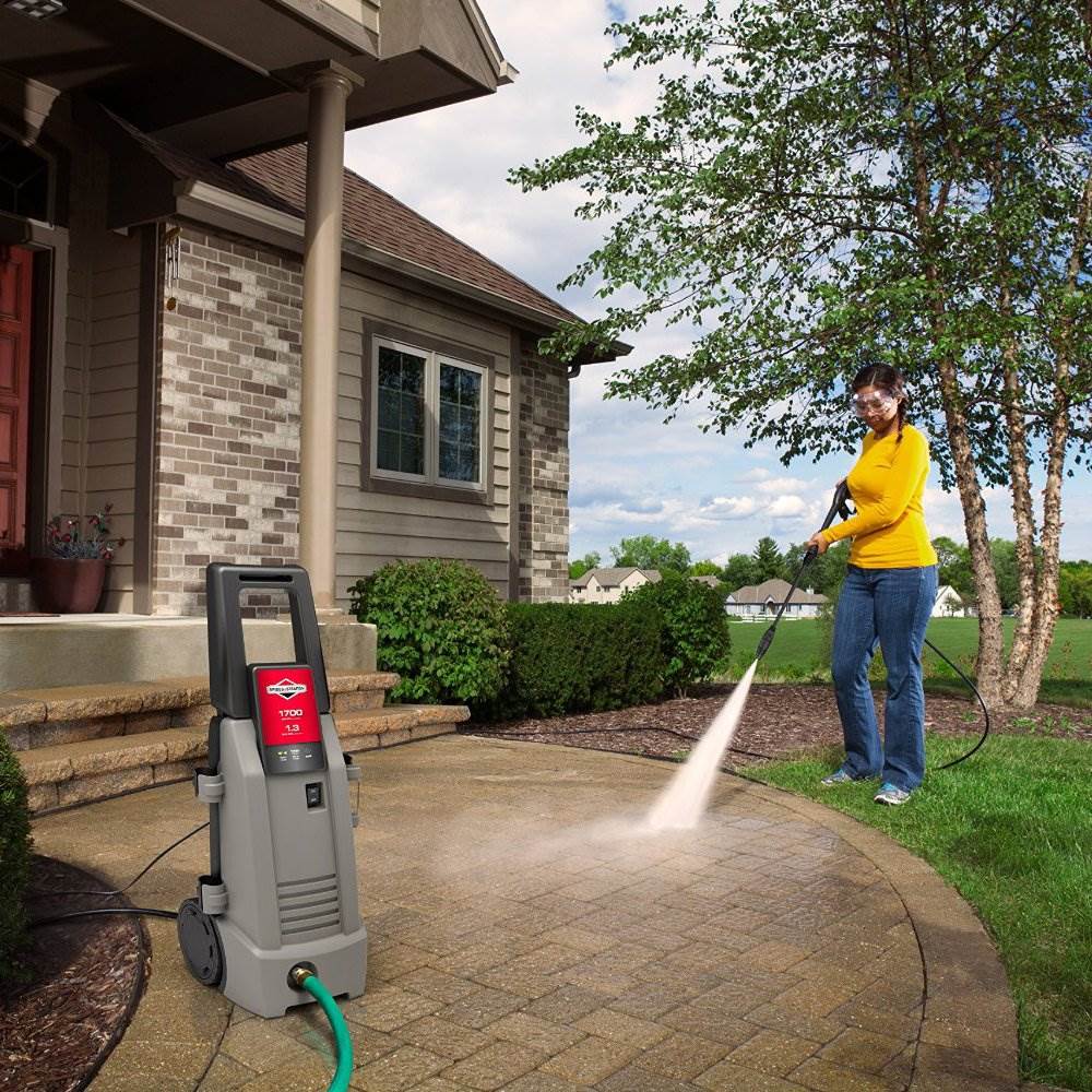 Briggs & Stratton 1700 PSI 1.3 GPM Electric Powered Pressure Washer