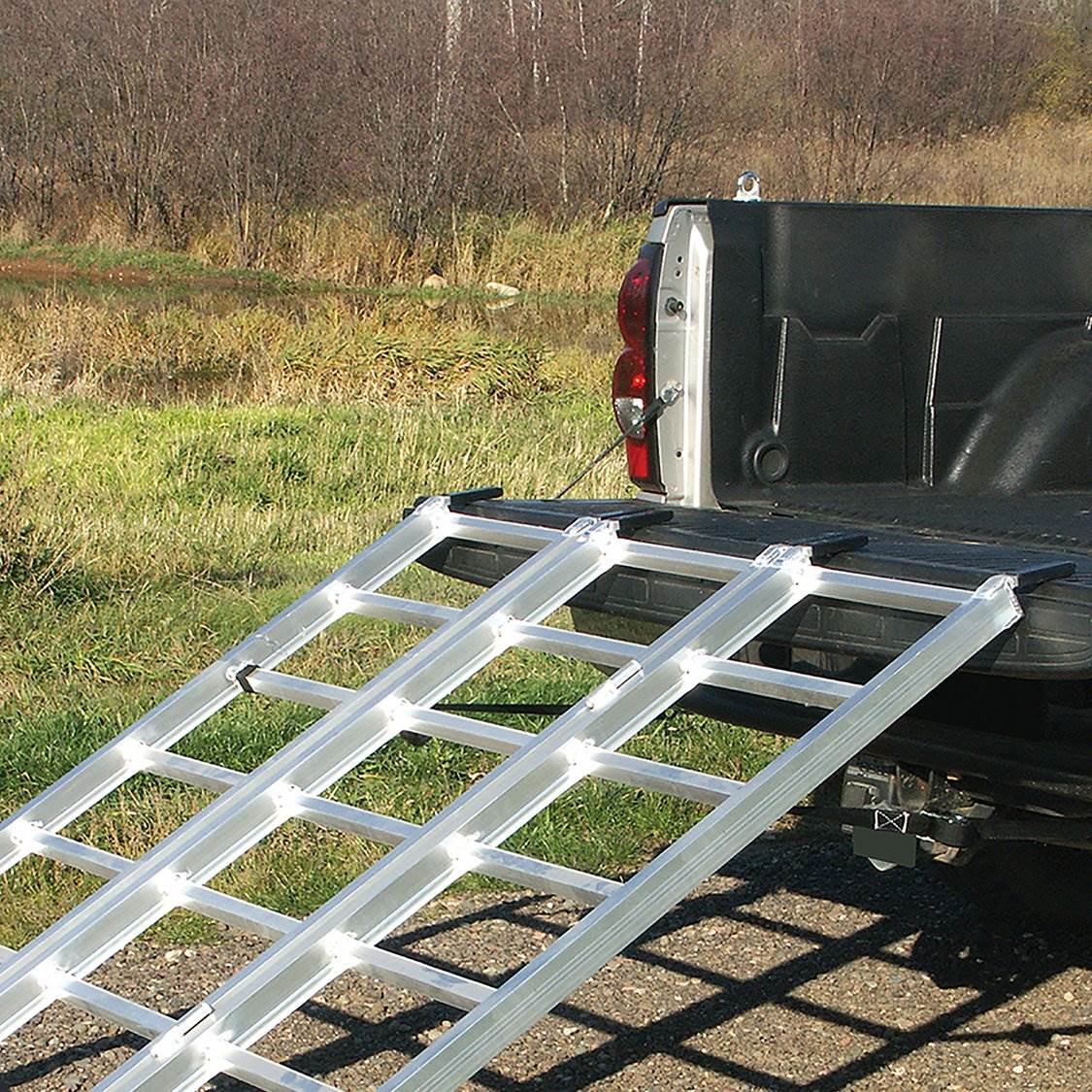 Yutrax TX104 XL 78inch 1750 Pound Aluminum TriFold Truck Bed ATV