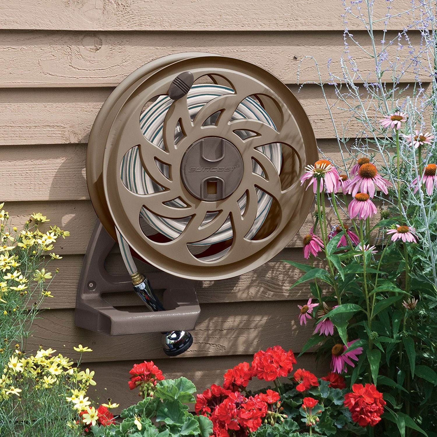 Suncast 125 Foot Capacity Wall-Mounted Side Tracker Garden Hose Reel ...