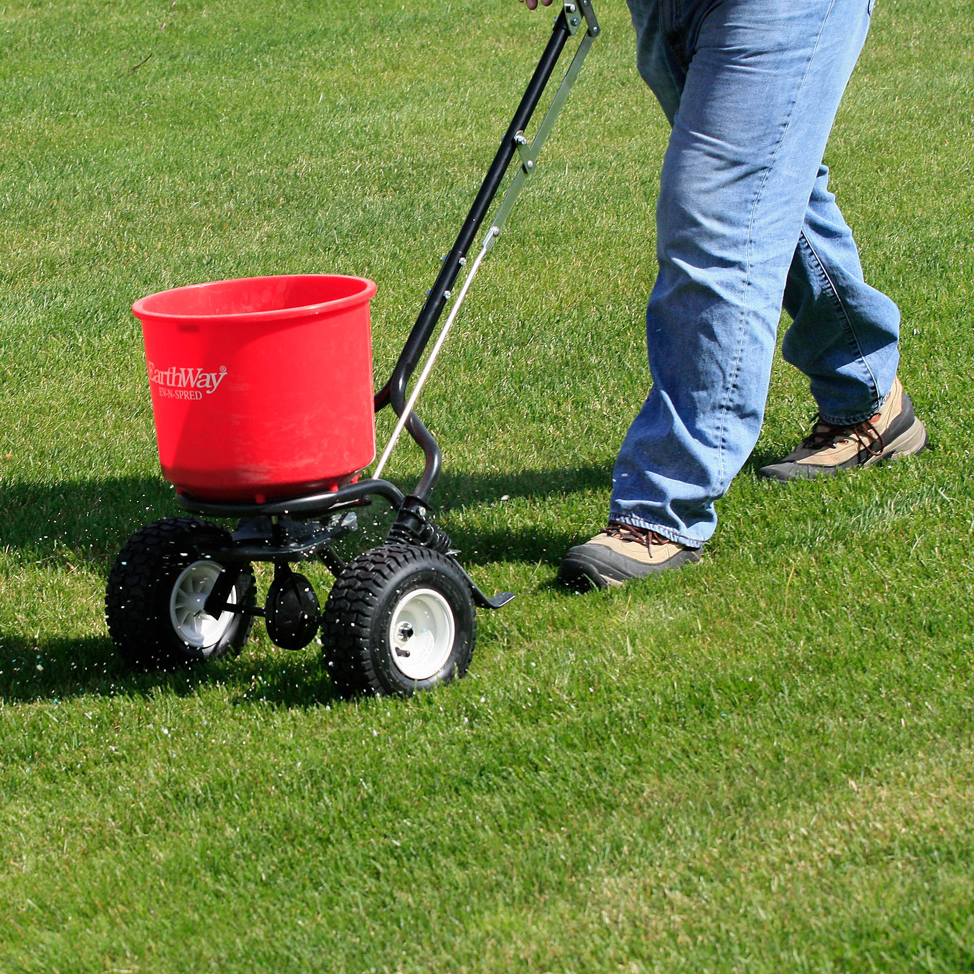 Earthway 2600A Plus Commercial 40 lb Capacity Seed and Fertilizer